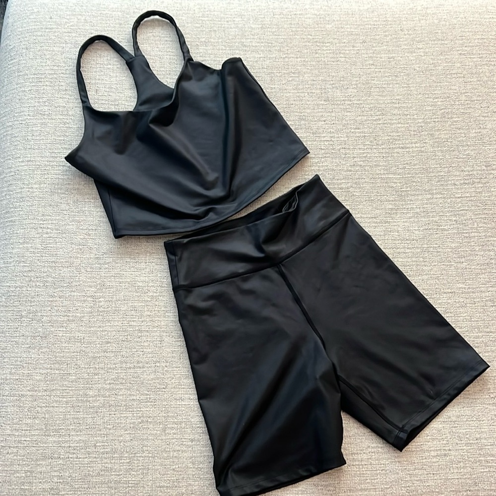 Abercrombie Medium Black Workout Set